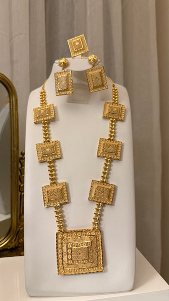 Gold Pleated Set